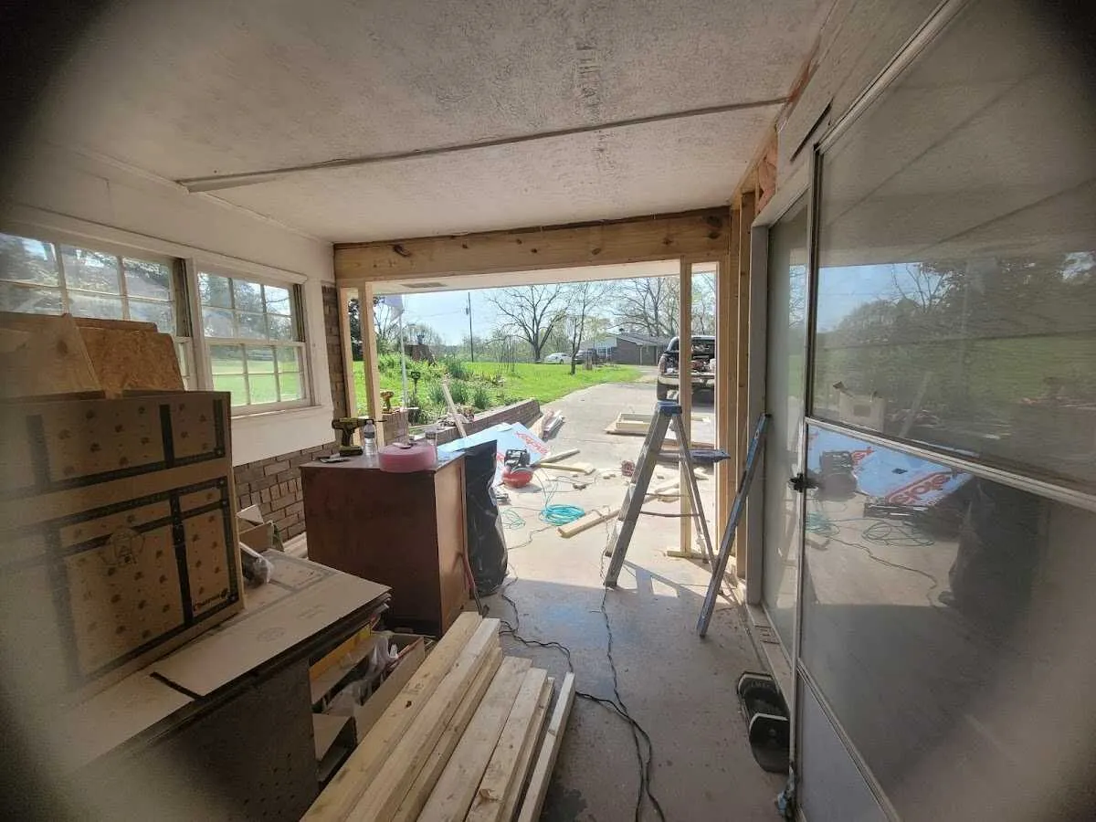 Air movers and dehumidifier for Water Mitigation Services in Hurricane